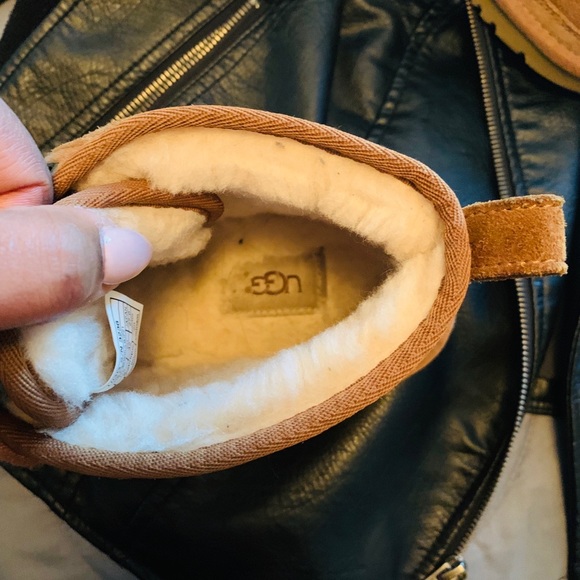 Unisex uggs men size 9 women size 11 - Picture 5 of 5
